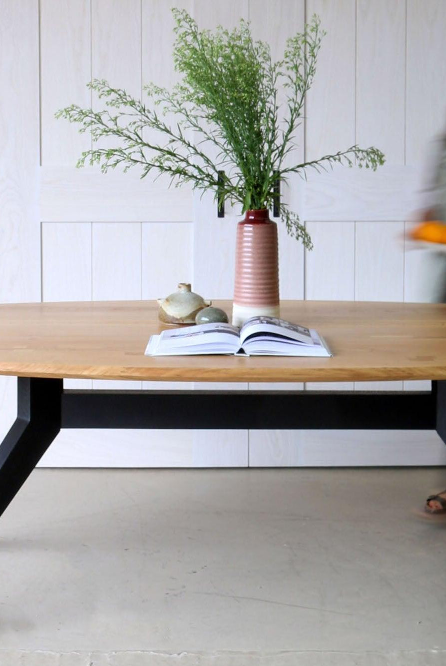 The story of the Oval Dining Table - Martelo and Mo