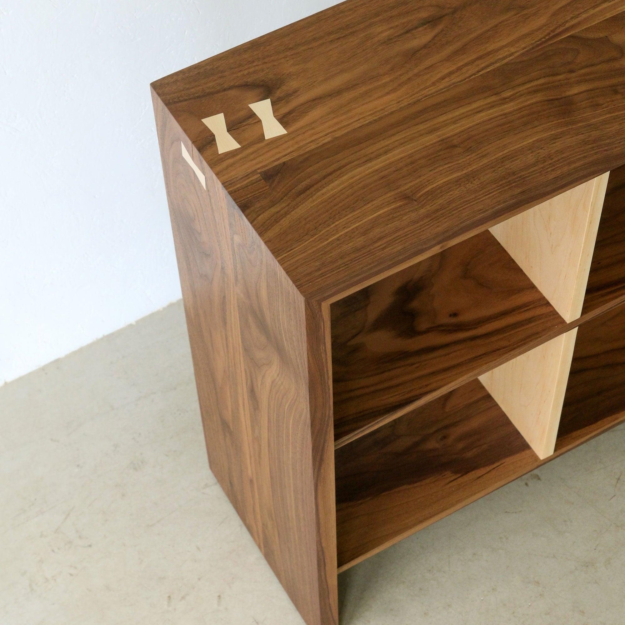 Madeira Wooden Bookcase - Martelo and Mo