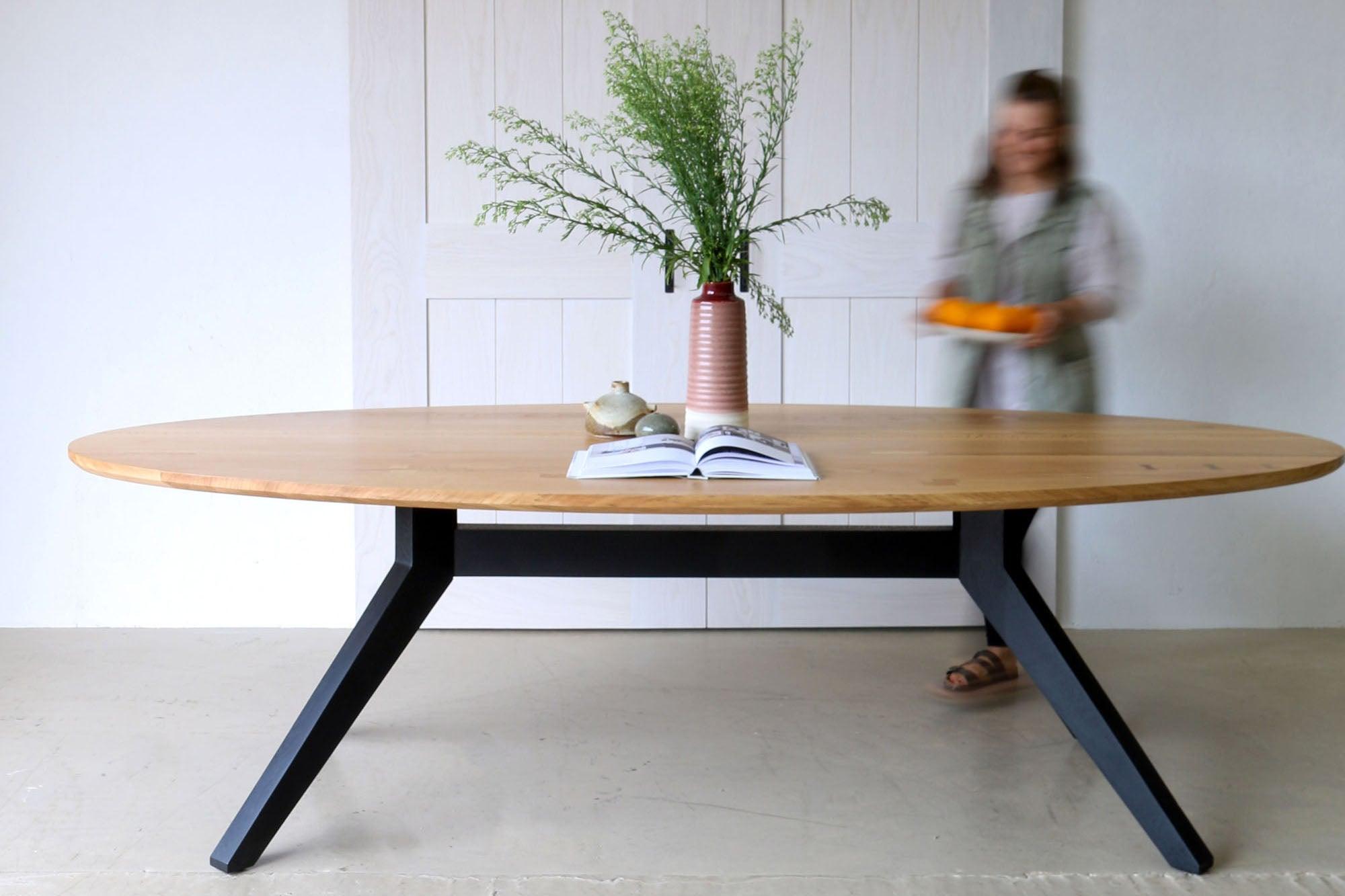 The story of the Oval Dining Table - Martelo and Mo
