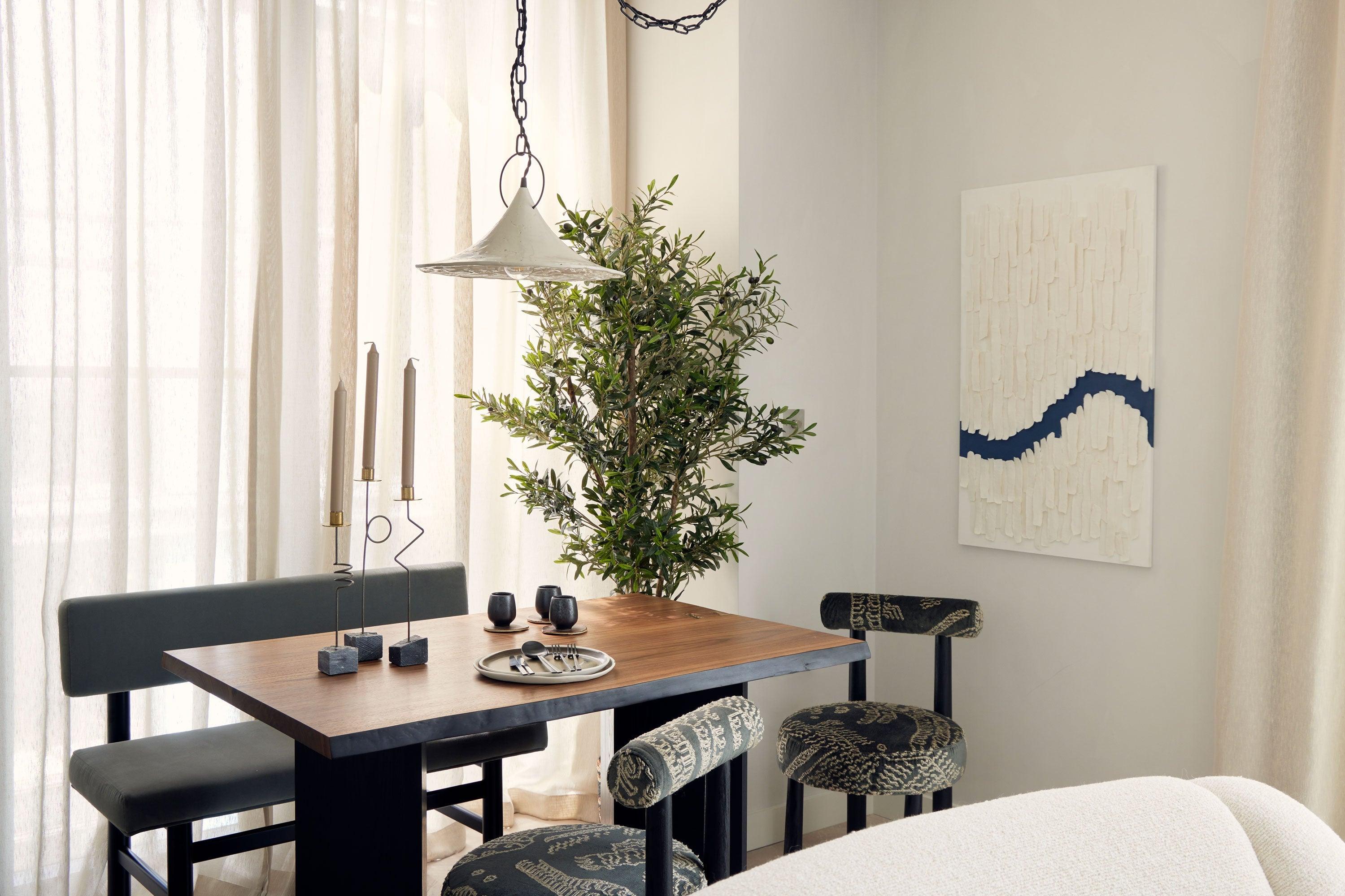 What is better - dining benches versus dining chairs or a combination of both? - Martelo and Mo