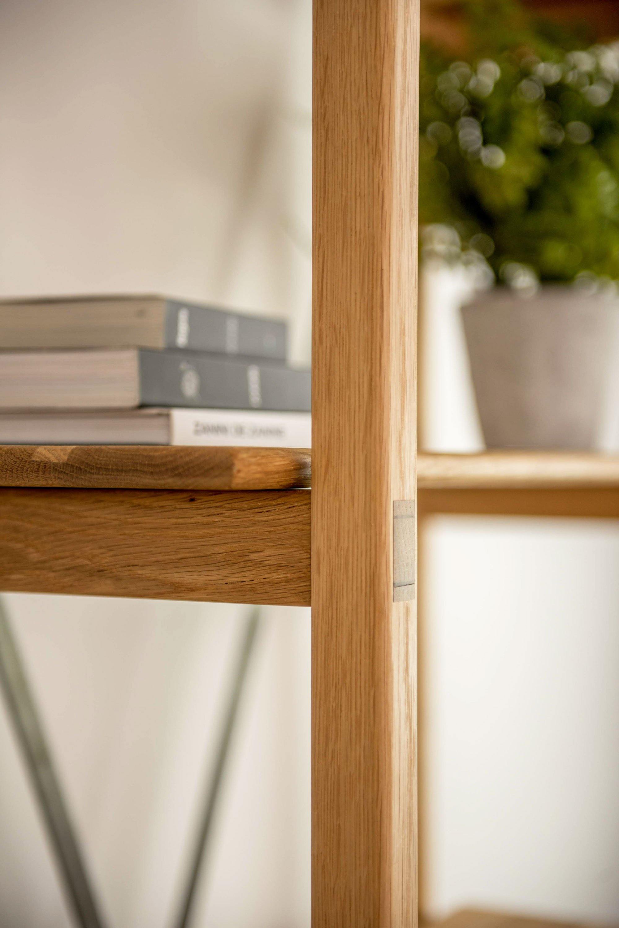 Serra Bookcase in Oak - Martelo and Mo