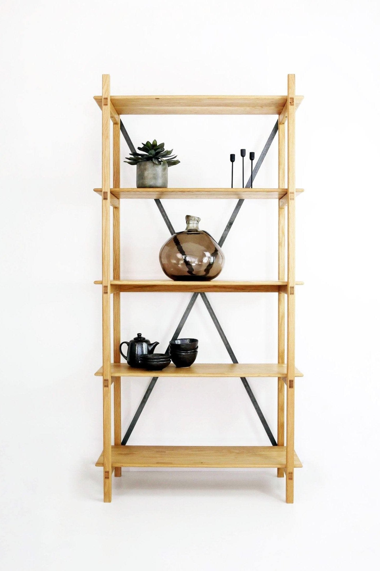 Serra Bookcase in Oak - Martelo and Mo